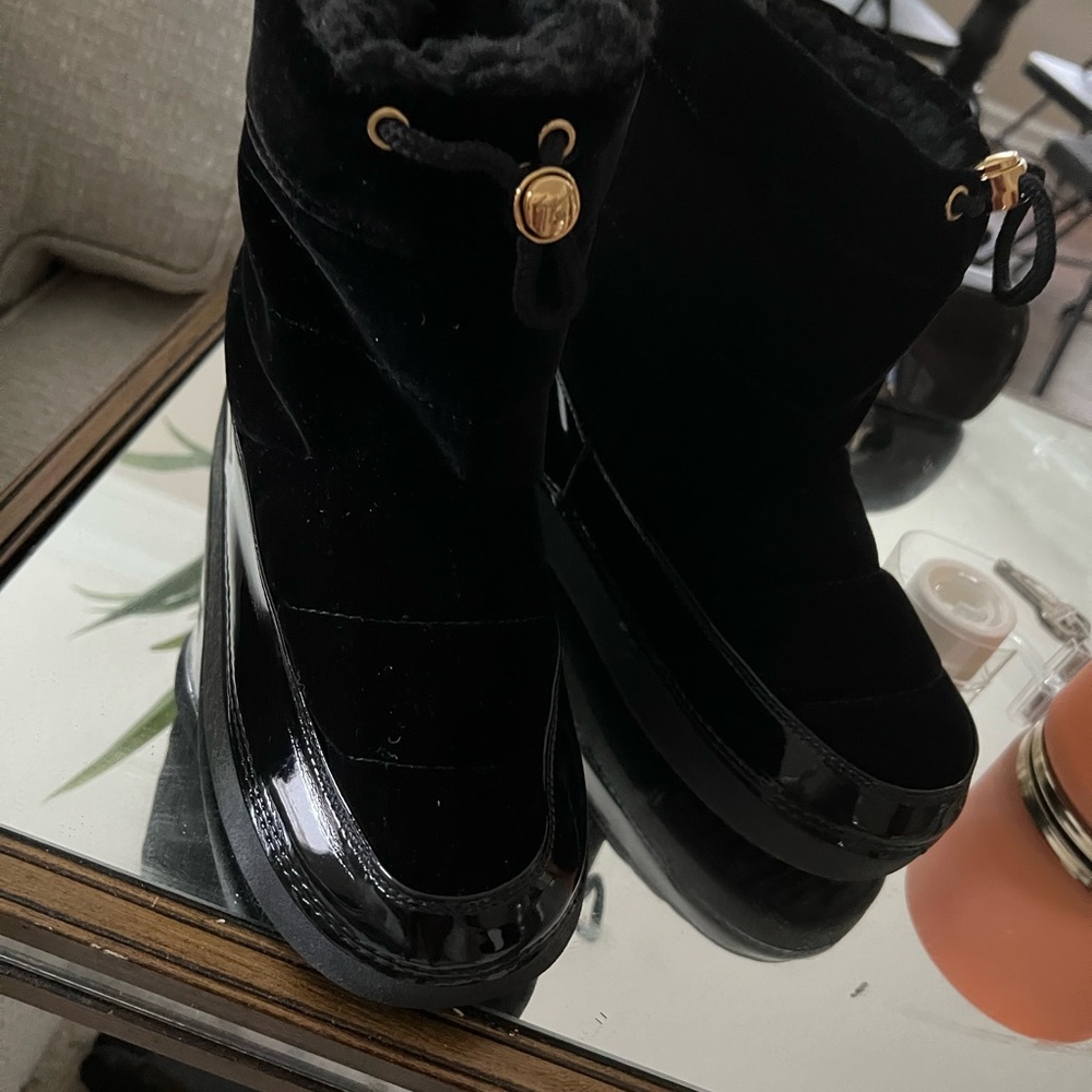 Giuseppe Zanotti 
Worn once
Size 6
100% Authentic